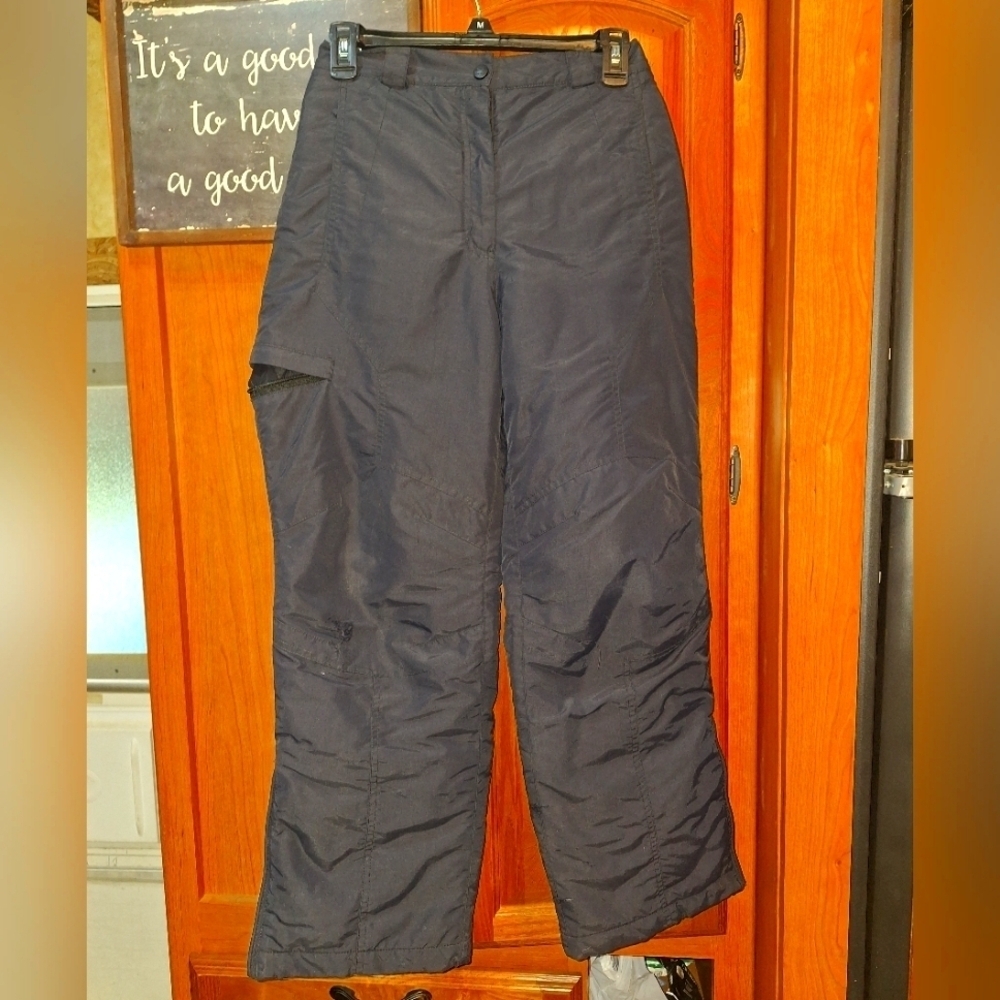 L.L.Bean Kids Black Nylon Snow Pants In A Size 14. EUC.